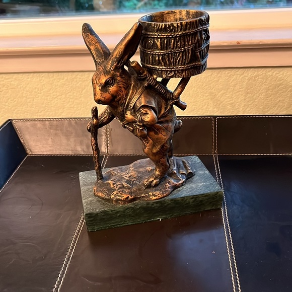 Bunny statue - Picture 4 of 8